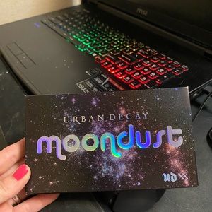 Urban decay moon dust 🌙🌈